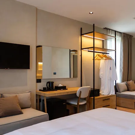 فندق Montis Agroturizem 4*