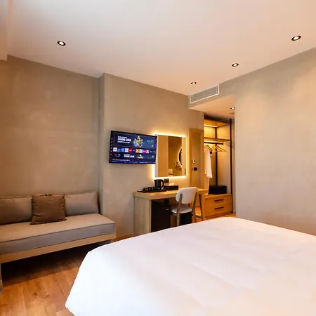 Montis Agroturizem فندق 4*