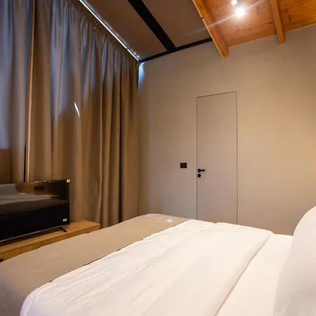 Montis Agroturizëm 4*